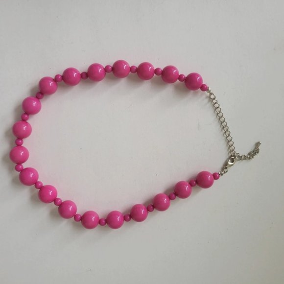 Vintage Necklace Bright Fuschia Plastic 15-19” Jewelry - Picture 3 of 5